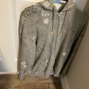 Disney “Up”visit paradise falls sweatshirt unisex size medium like new condition